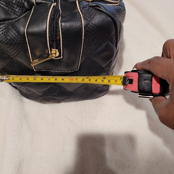 KK Quilted Handbag - Picture 6 of 7